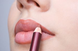Schöner küssen – auf die richtige Lippenpflege kommt es an 