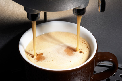 Der Artikel thematisiert Kaffee als Lifestyleobjekt.