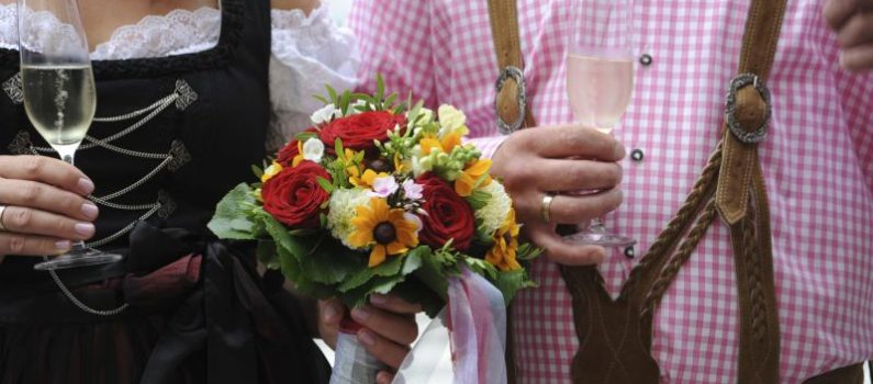 Sommerhochzeit in Tracht