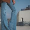 Der Herbst wird Denim – das sind die neuen Jeans-Trends